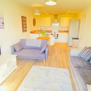 Beautiful, Brand New Apartment! Apartment Cheltenham